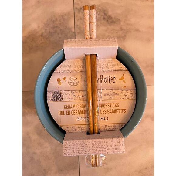 New Harry Potter - Wizarding World - Hogwarts Ceramic Ramen Bowl with Chopsticks - Picture 4 of 7